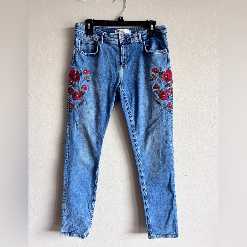 Zara Basic Z1975 Jeans Size 8 Denim Pants Red Floral Embroidered Medium Wash